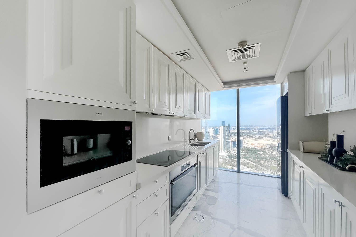 4 Bedrooms Apartment in Kempinski BLVD