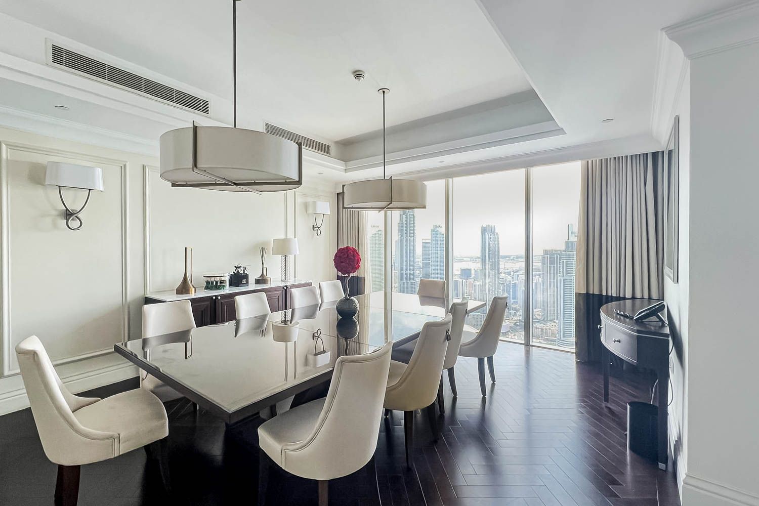 4 Bedrooms Apartment in Kempinski BLVD