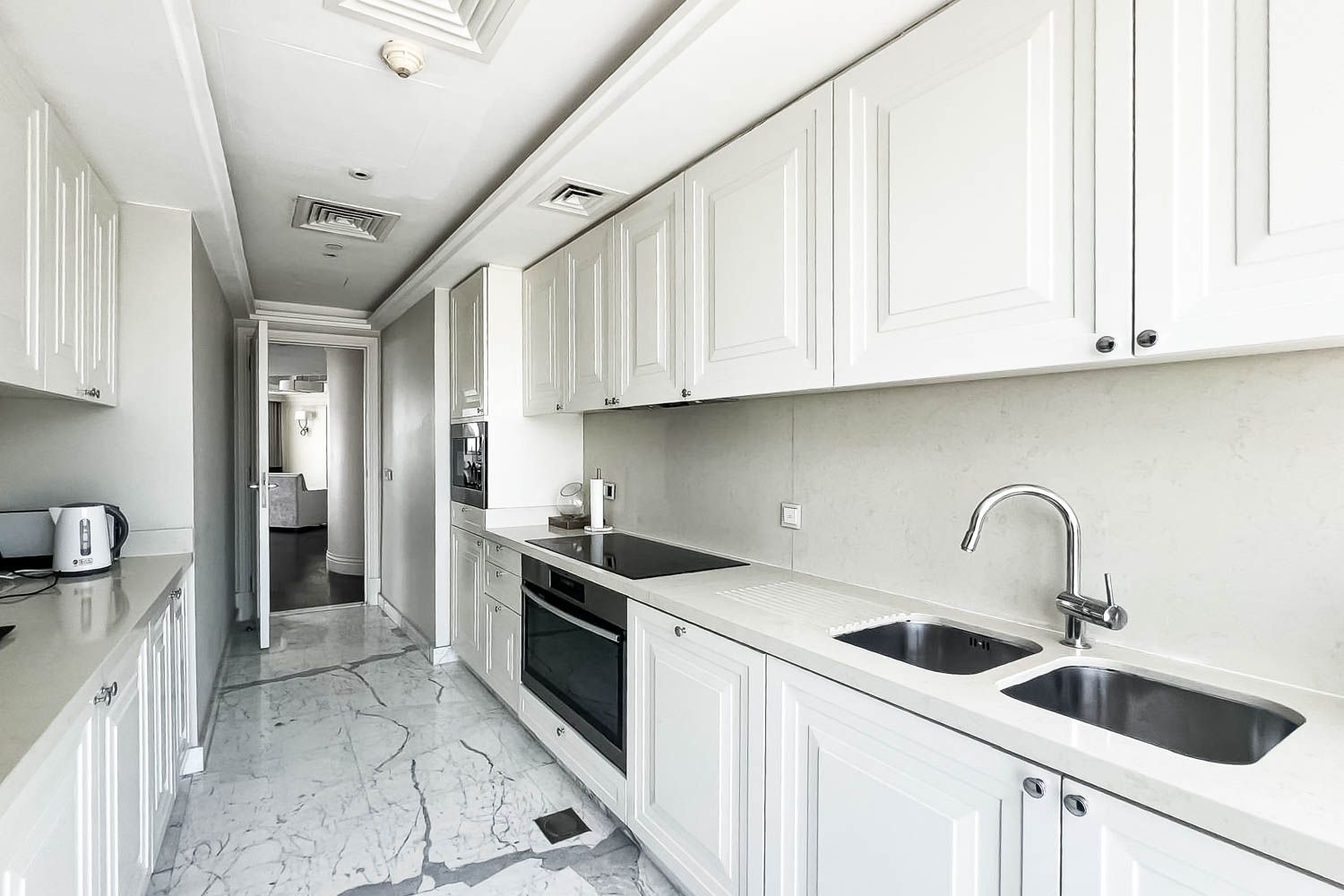 4 Bedrooms Apartment in Kempinski BLVD