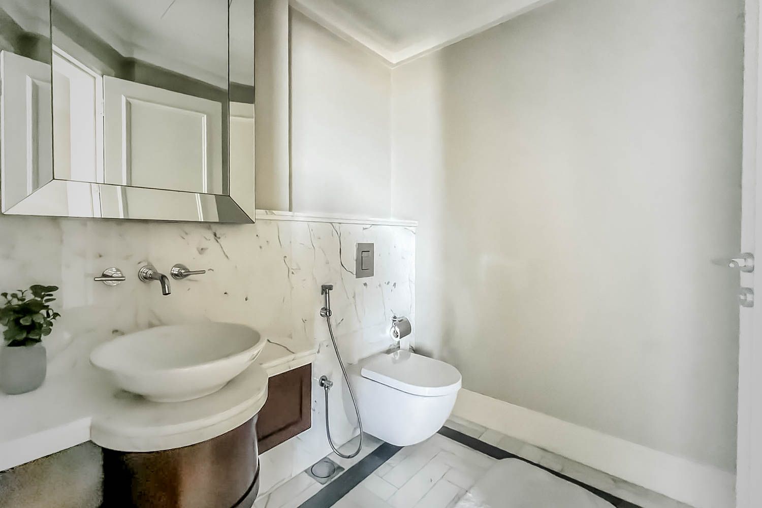 4 Bedrooms Apartment in Kempinski BLVD