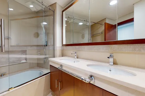 2 Bedrooms Apartment in Burj Vista Tower 2