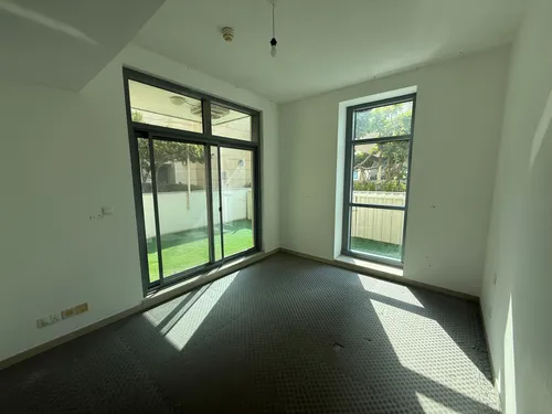 2 Bedrooms Apartment in Claren Tower 2