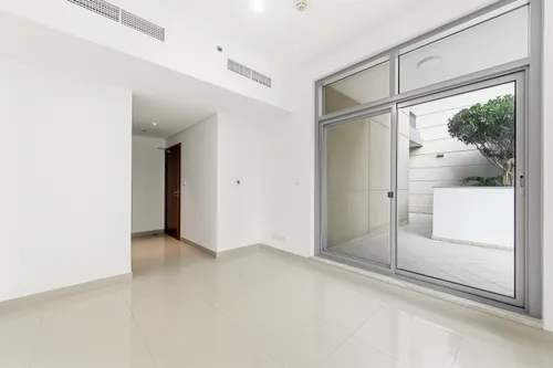 2 Bedrooms Apartment in Claren Tower 2