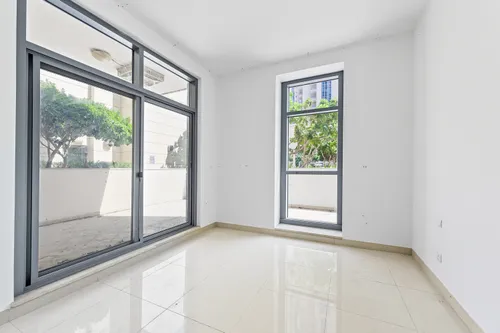 2 Bedrooms Apartment in Claren Tower 2