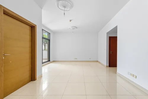2 Bedrooms Apartment in Claren Tower 2