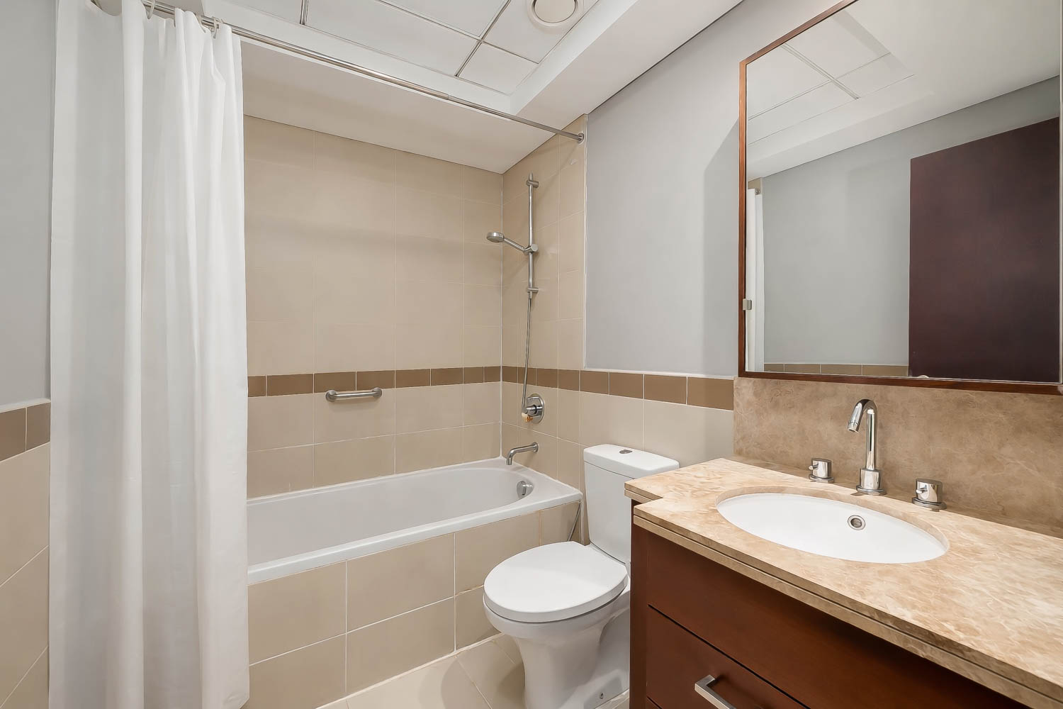 2 Bedrooms Apartment in 29 Burj Boulevard Tower 2