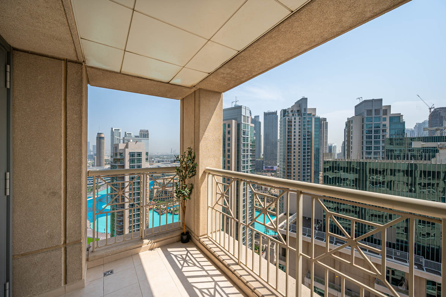 2 Bedrooms Apartment in 29 Burj Boulevard Tower 2