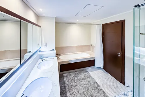 2 Bedrooms Apartment in South Ridge 5