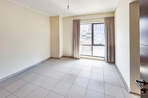 2 Bedrooms Apartment in South Ridge 5