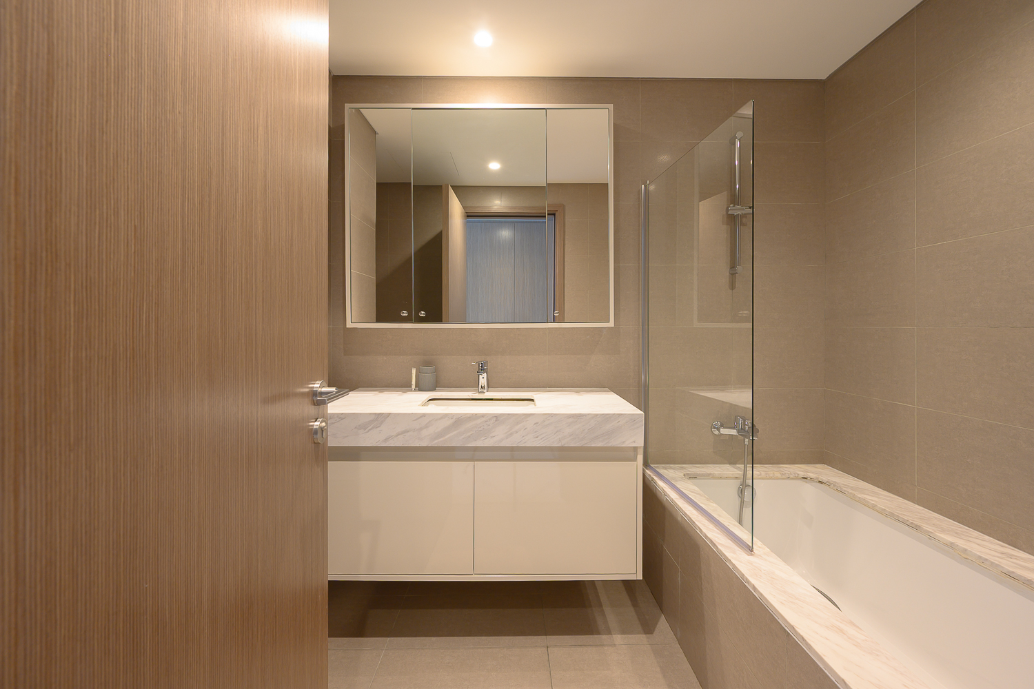 3 Bedrooms Apartment in Burj Royale