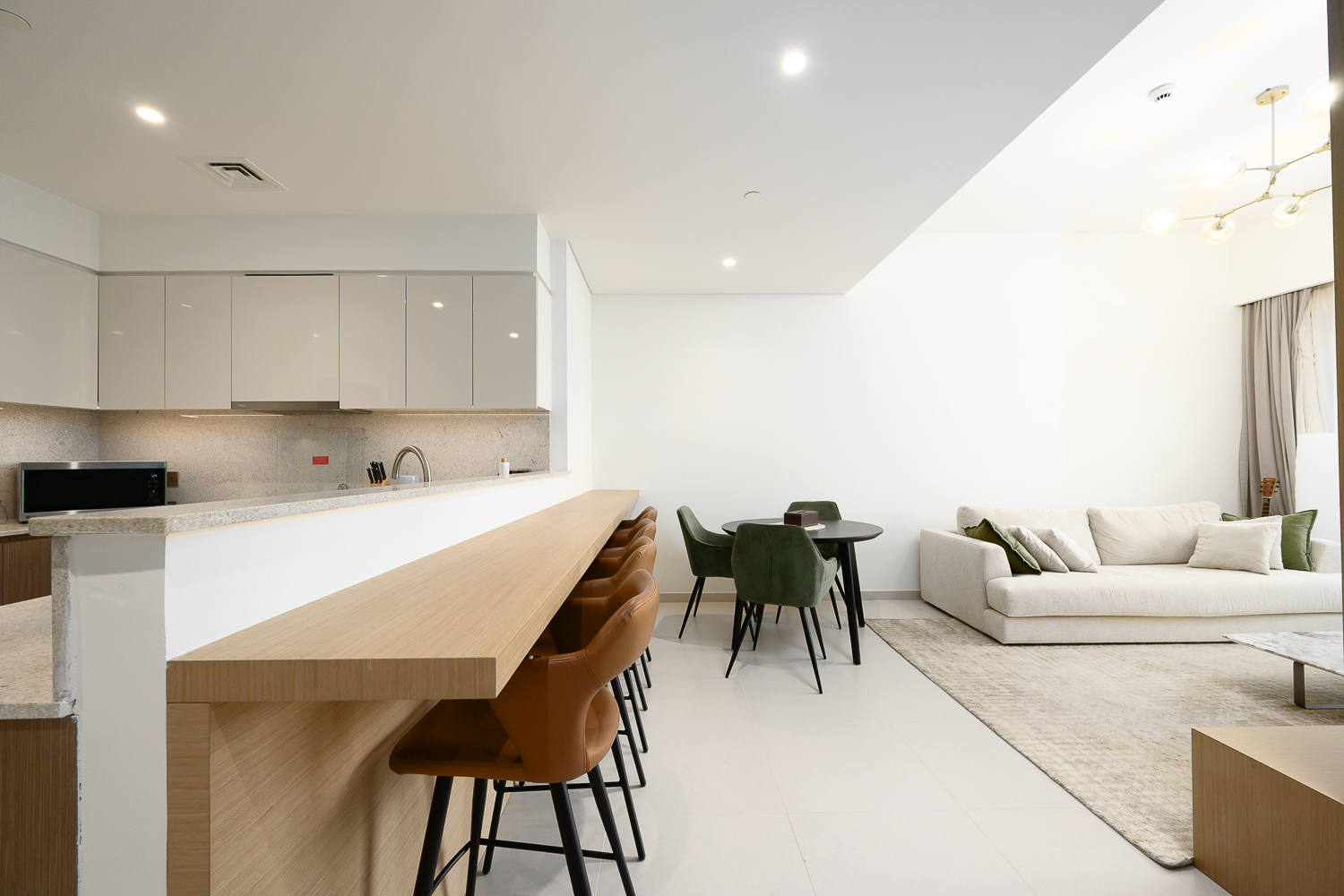 3 Bedrooms Apartment in Burj Royale