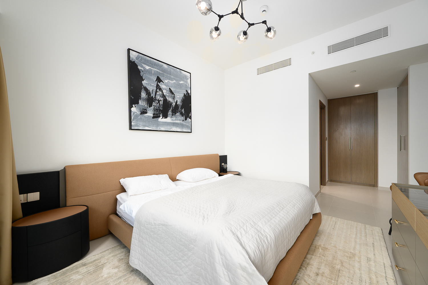 3 Bedrooms Apartment in Burj Royale