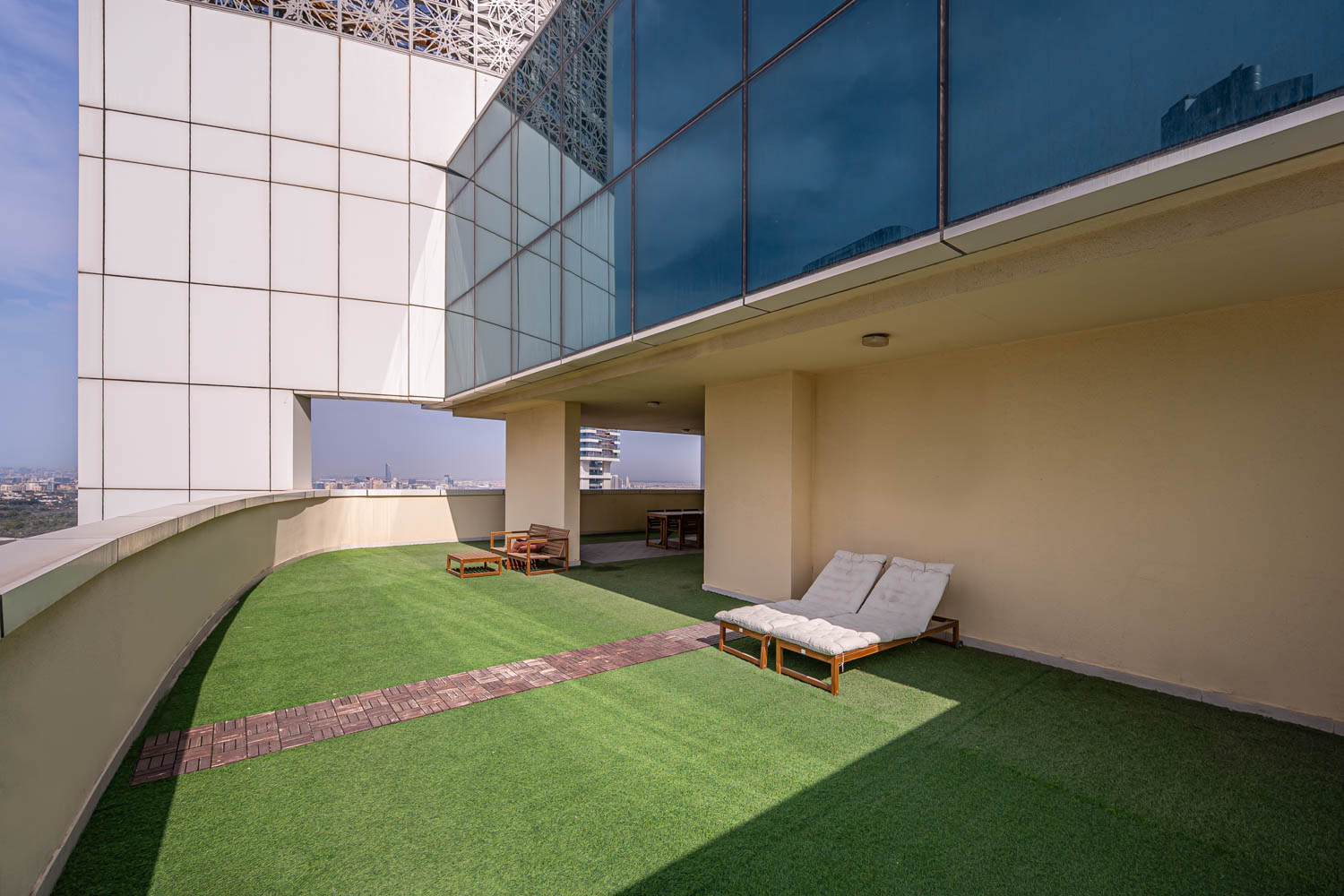 3 Bedrooms Apartment in Upper Crest