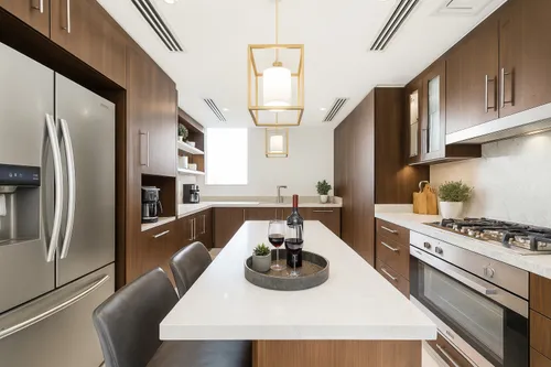 4 Bedrooms Apartment in Boulevard Point