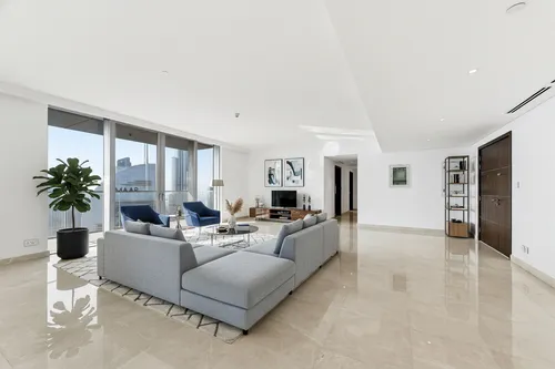 4 Bedrooms Apartment in Boulevard Point