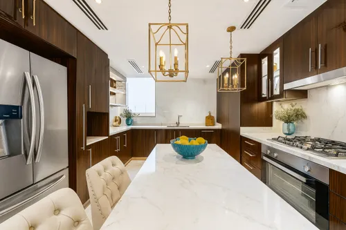 4 Bedrooms Apartment in Boulevard Point