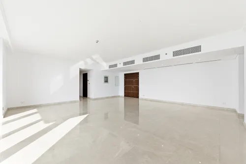 4 Bedrooms Apartment in Boulevard Point