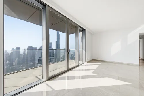 4 Bedrooms Apartment in Boulevard Point