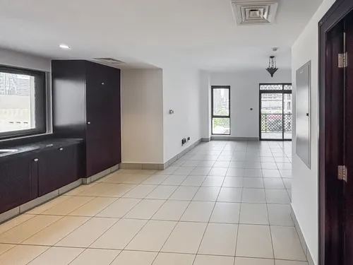 Unfurnished | Vacant | Perfect Condition | Rare