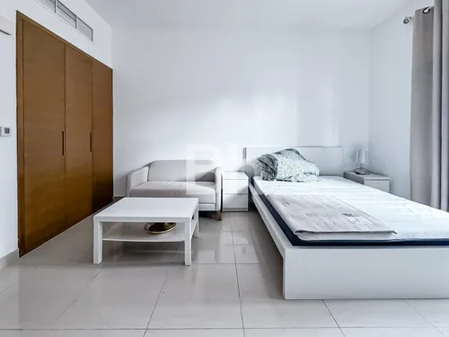  Apartment in Claren Tower 2