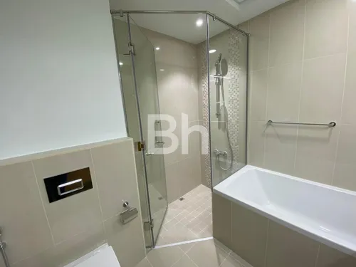 2 Bedrooms Apartment in Bellevue Tower 1