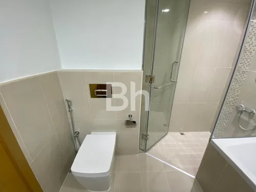 2 Bedrooms Apartment in Bellevue Tower 1