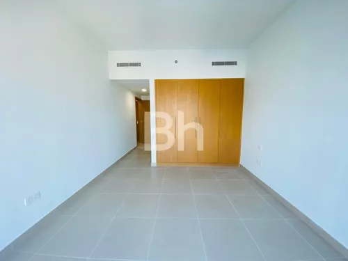2 Bedrooms Apartment in Bellevue Tower 1