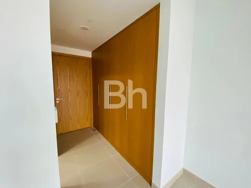 2 Bedrooms Apartment in Bellevue Tower 1
