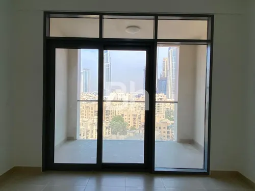 2 Bedrooms Apartment in Bellevue Tower 1