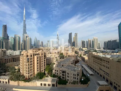 2 Bedrooms Apartment in Bellevue Tower 1