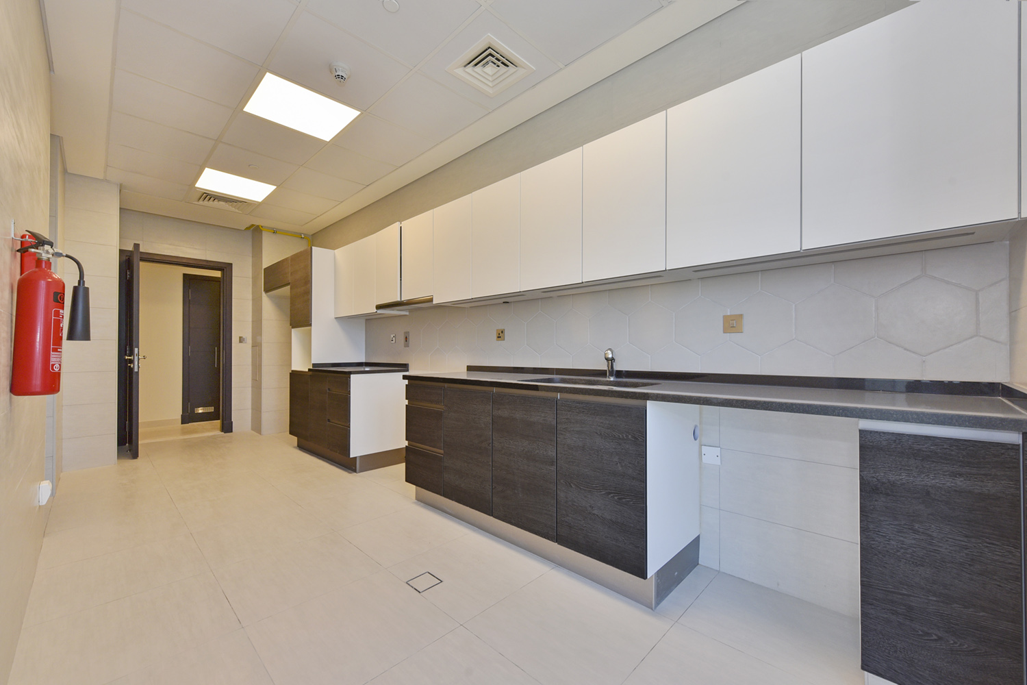 3 Bedrooms Apartment in Bahwan Tower Downtown