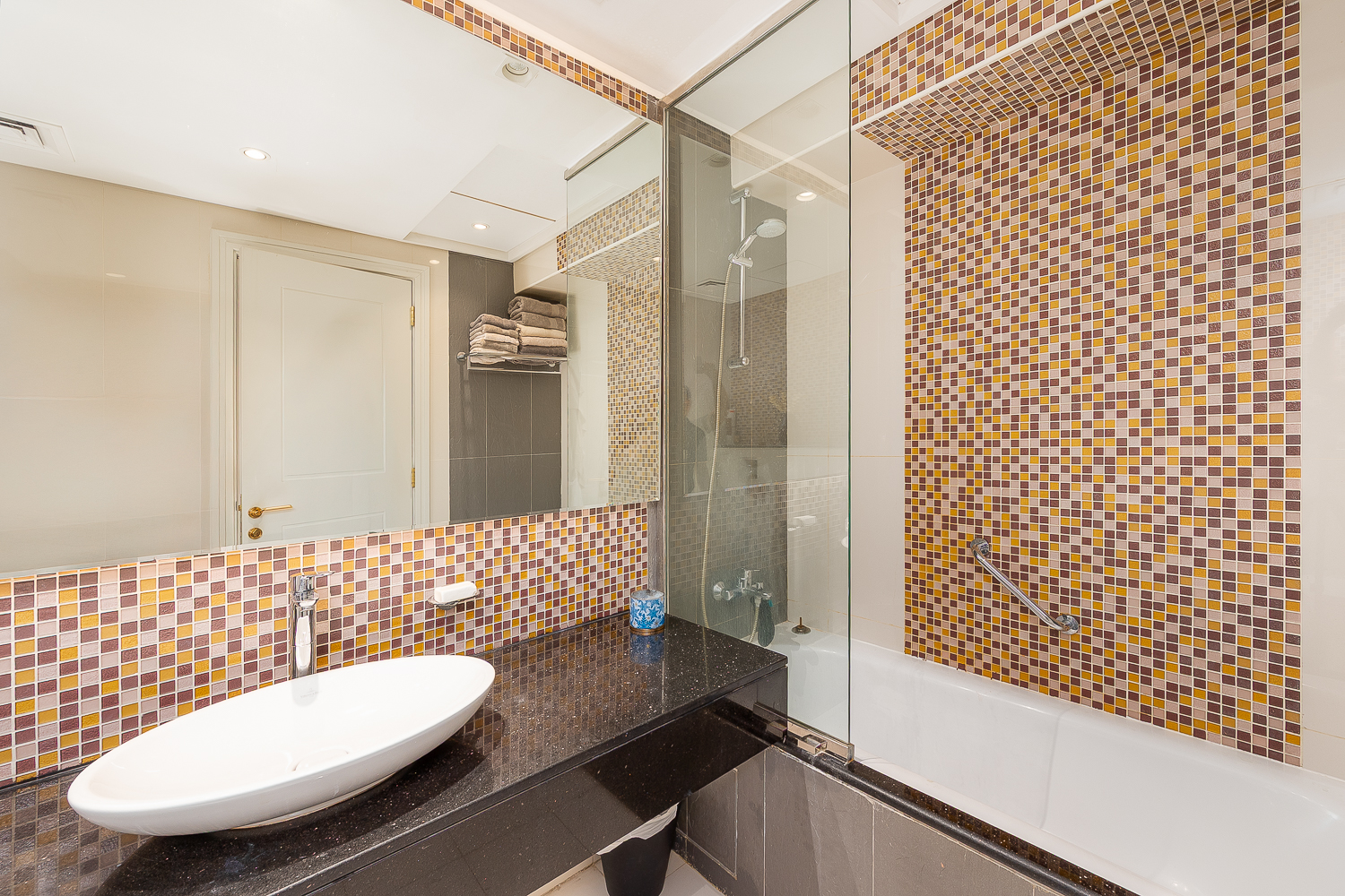 1 Bedroom Hotel Apartment in Upper Crest