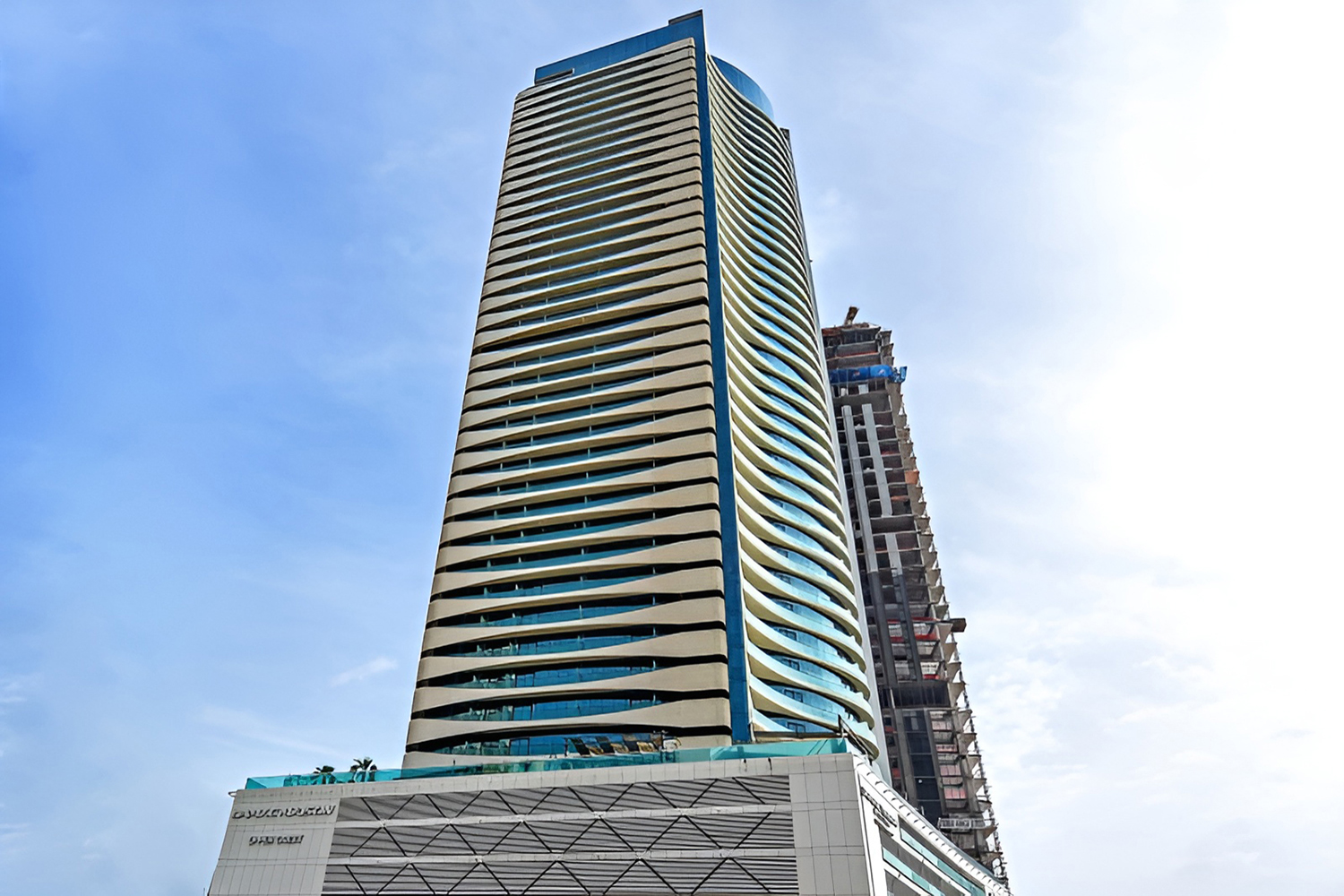 1 Bedroom Hotel Apartment in Upper Crest