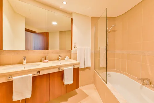 2 Bedrooms Apartment in Burj Vista Tower 1