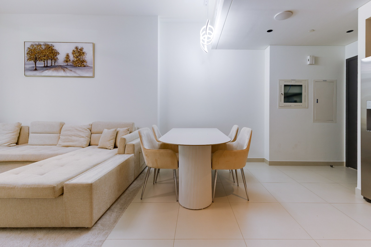 3 Bedrooms Apartment in Burj Crown