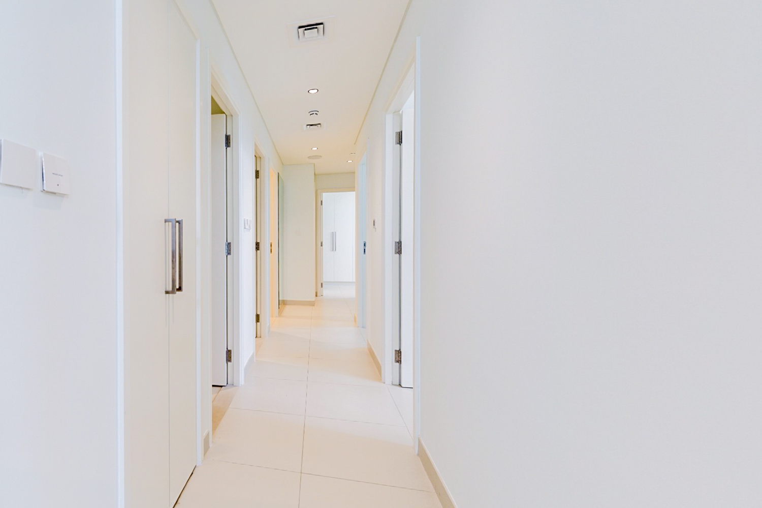 3 Bedrooms Apartment in Burj Crown