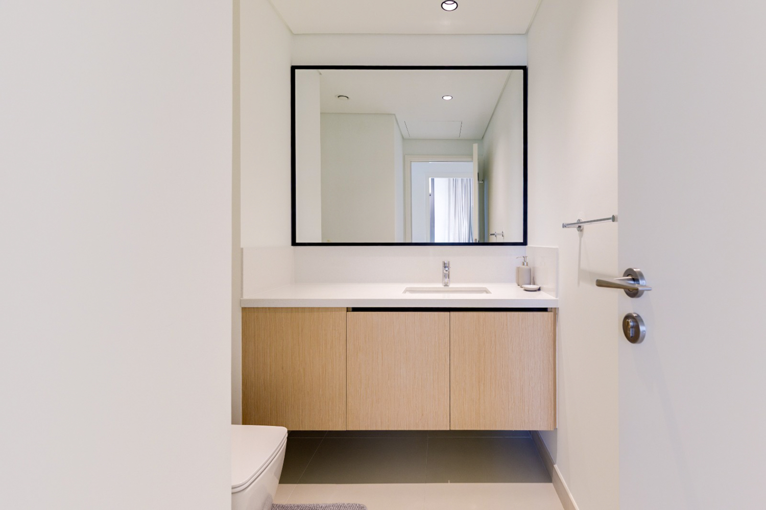 3 Bedrooms Apartment in Burj Crown