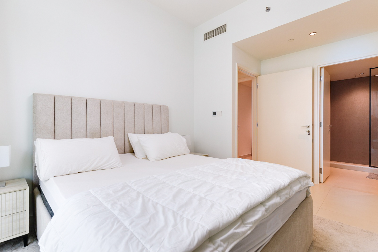 3 Bedrooms Apartment in Burj Crown