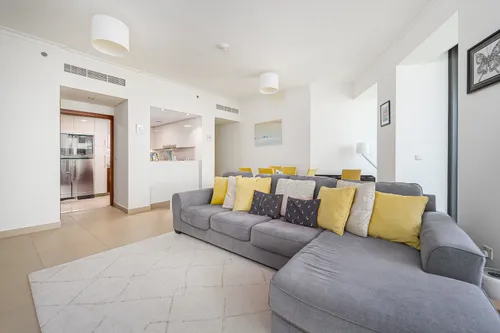 3 Bedrooms Apartment in Burj Vista Tower 1