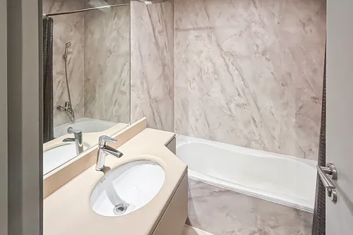  Apartment in Burj Al Nujoom