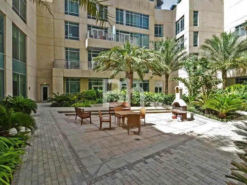 1 Bedroom Apartment in The Lofts West