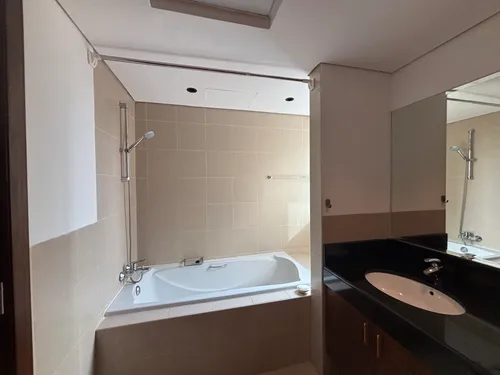 2 Bedrooms Apartment in 8 Boulevard Walk