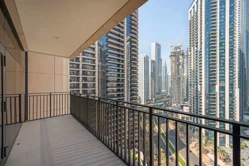 2 Bedrooms Apartment in Boulevard Crescent 2