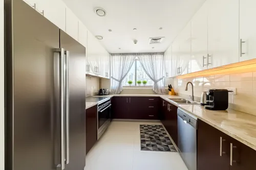 2 Bedrooms Apartment in Boulevard Crescent 2