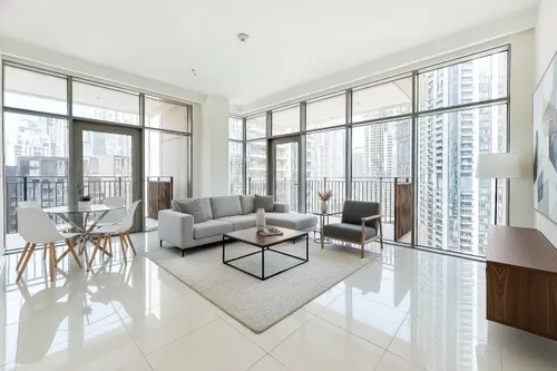 2 Bedrooms Apartment in Boulevard Crescent 2