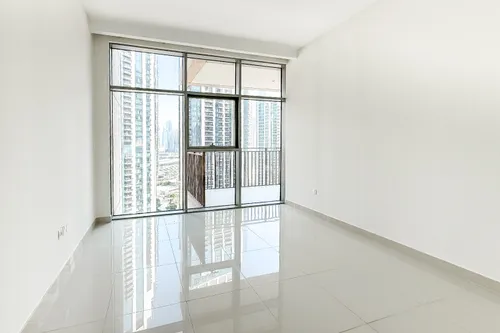 2 Bedrooms Apartment in Boulevard Crescent 2