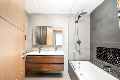 3 Bedrooms Apartment in Burj Vista Tower 1