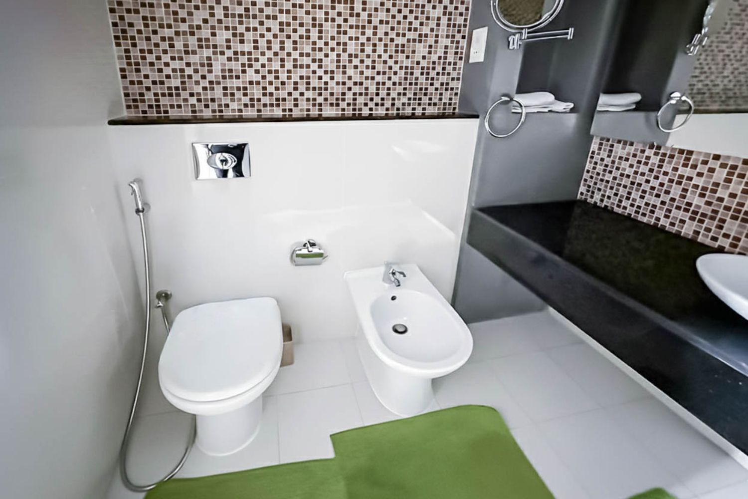 1 Bedroom Apartment in Upper Crest