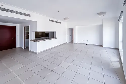 Large Layout | Low Floor | Vacant | Upgraded