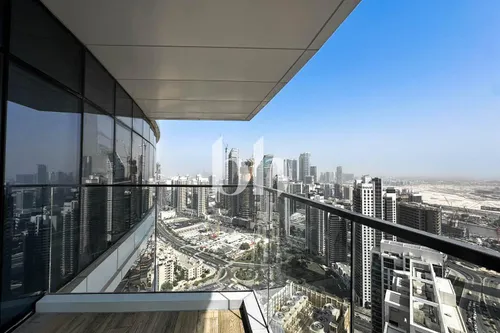Corner Unit | High Floor | Multiple Cheques